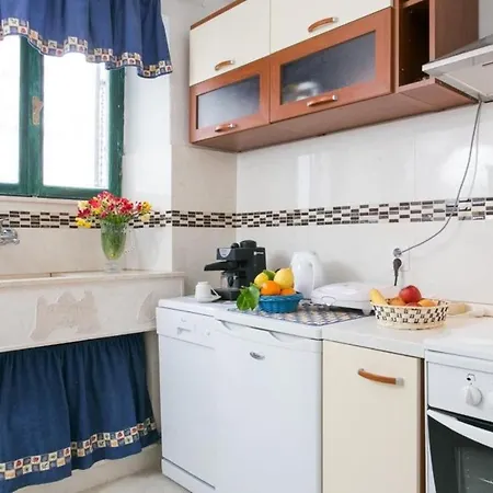 Blue Symphony Old Town - Three Bedroom Apartment *